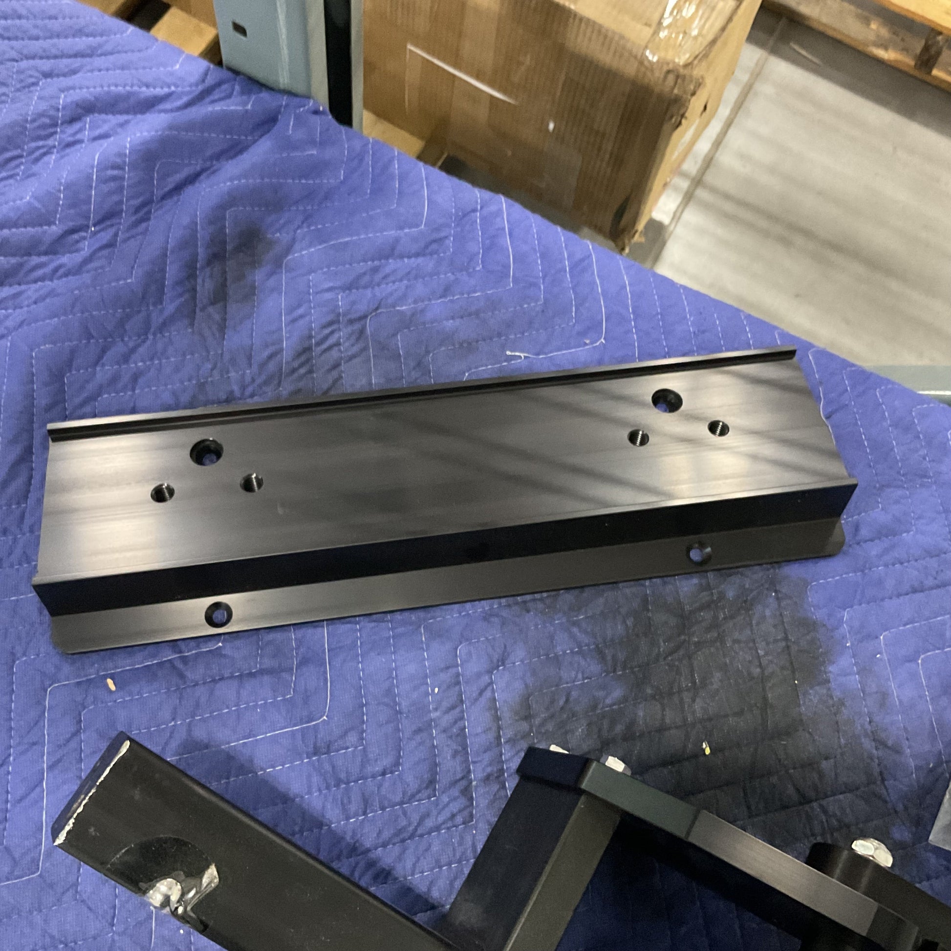 Open Box 2-inch Super Duty Hitch metal bike rack base plate for heavy-duty double bike carrier