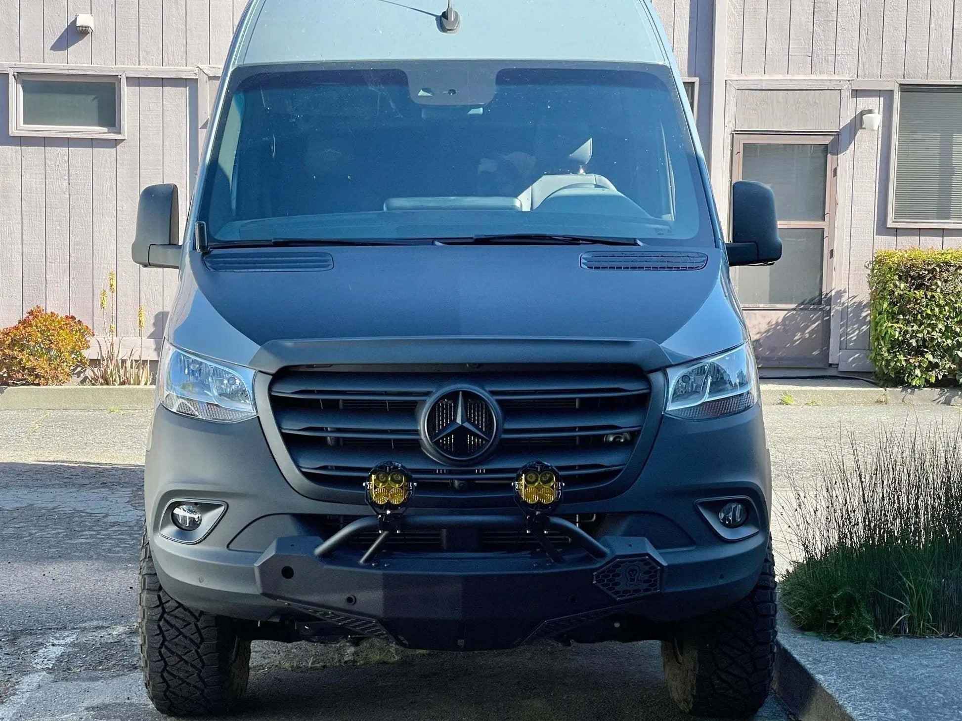Front view of a vehicle equipped with Axia Light Mount and auxiliary lighting.