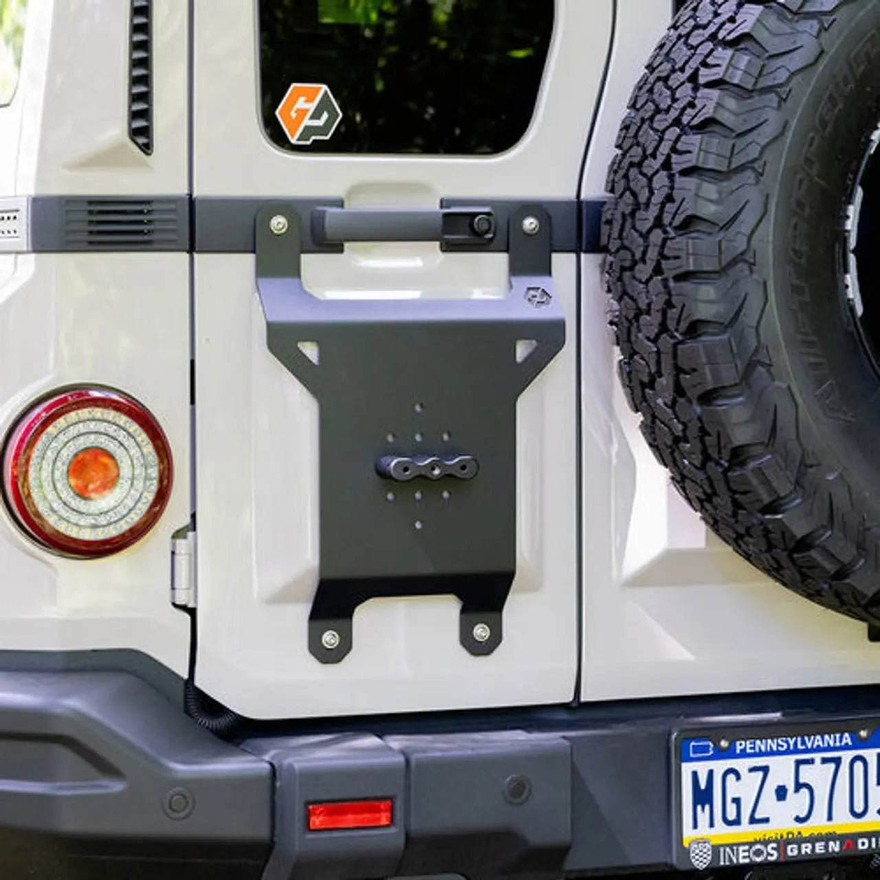 Grenadier Accessory Mount : Rear Door