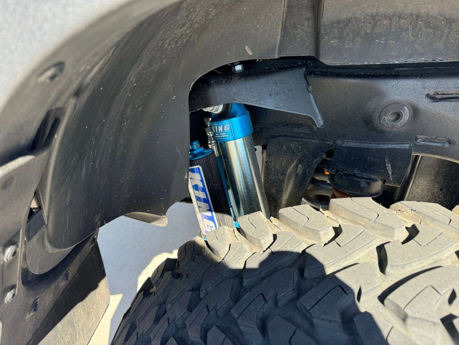 Grenadier Shocks : King 2.5" Adjustable Reservoir - Owl Outdoor
