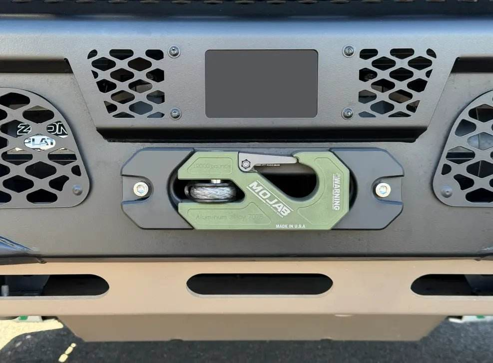 Mojab Indexing Fairlead and Hook mounted on vehicle bumper for off-road use