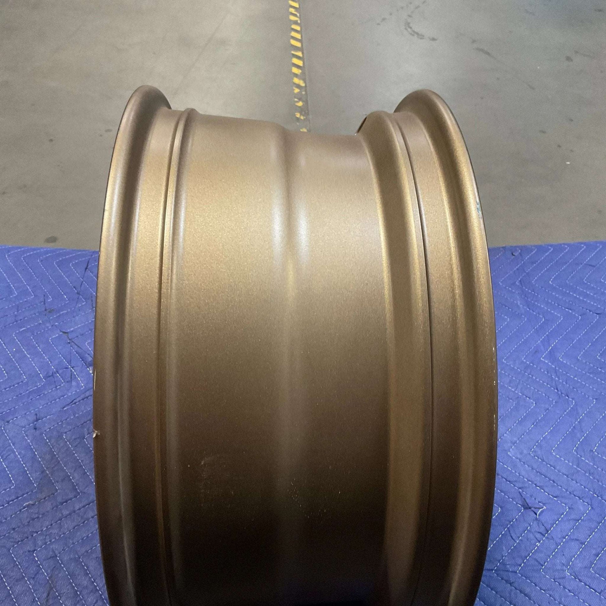 Owl Talon Sprinter wheel in bronze with minor scuffs, perfect working condition, open box sale.