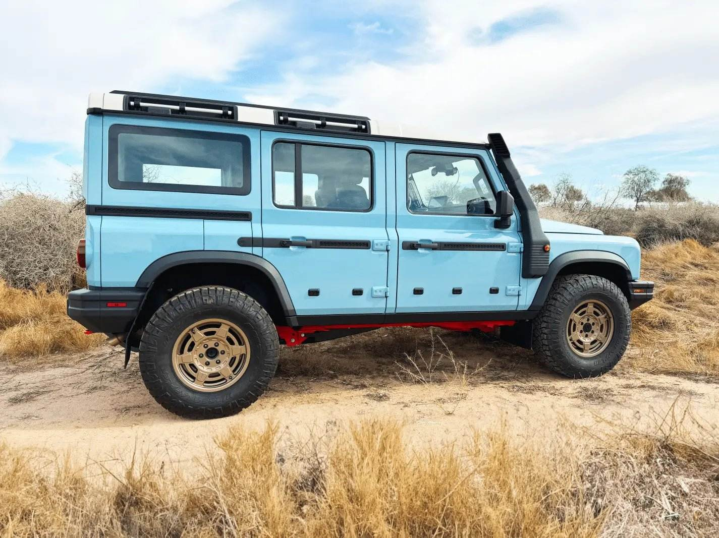 Mojo Wheels on INEOS Grenadier for enhanced durability and adventure.