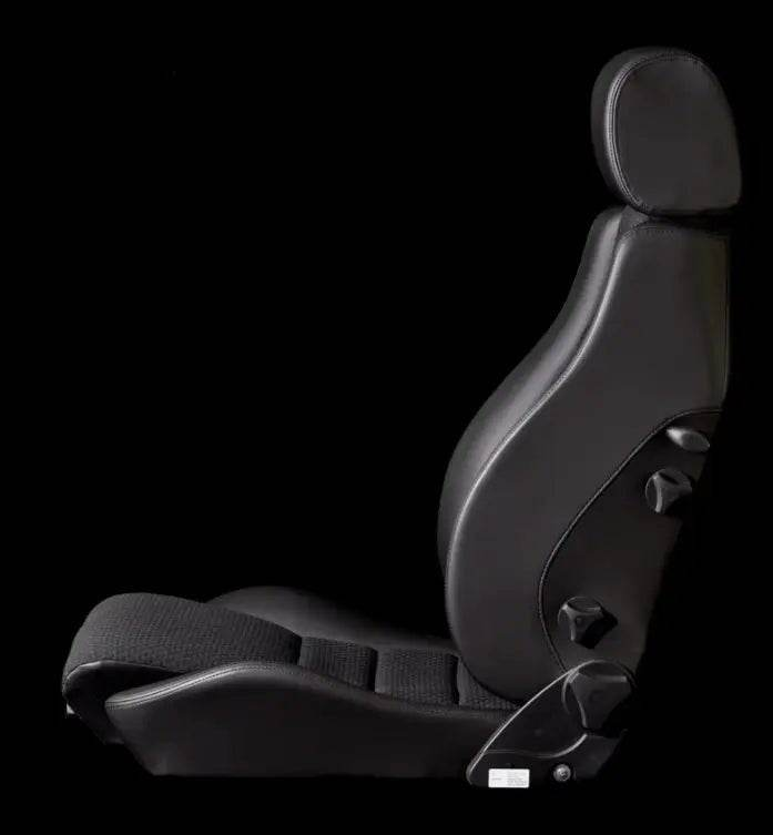 Vario F Cloth Seats for Sprinter with ergonomic design and adjustable features.