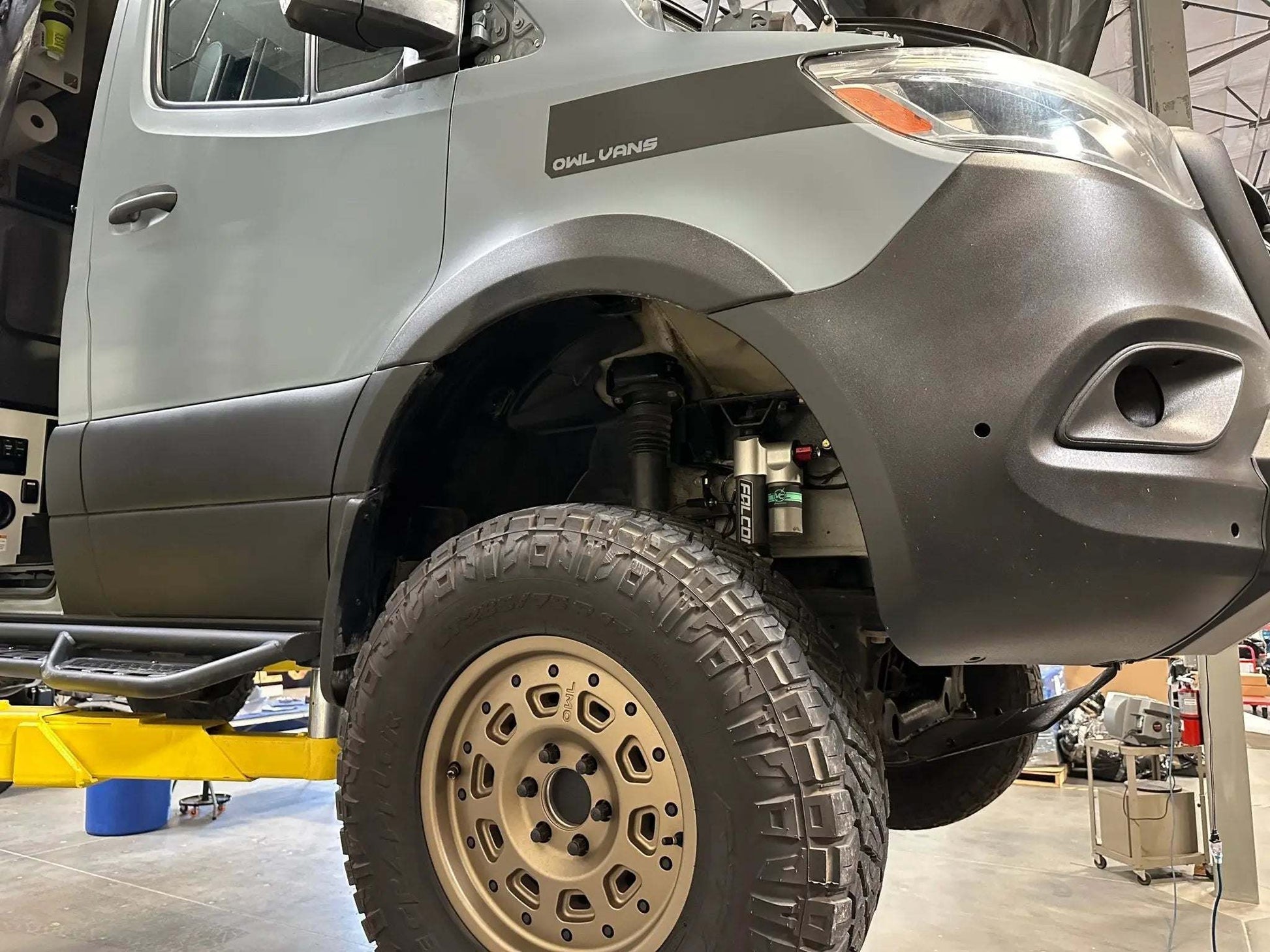 Sprinter Suspension System: Stage 4.3 (2015+ AWD or 4x4 2500) for Owl