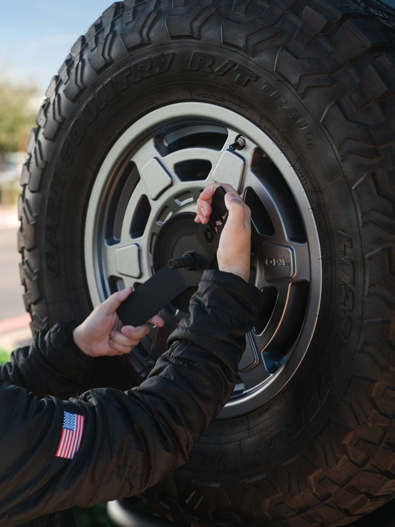 Installing Owl Explorer tire carrier on Mercedes Sprinter rear door