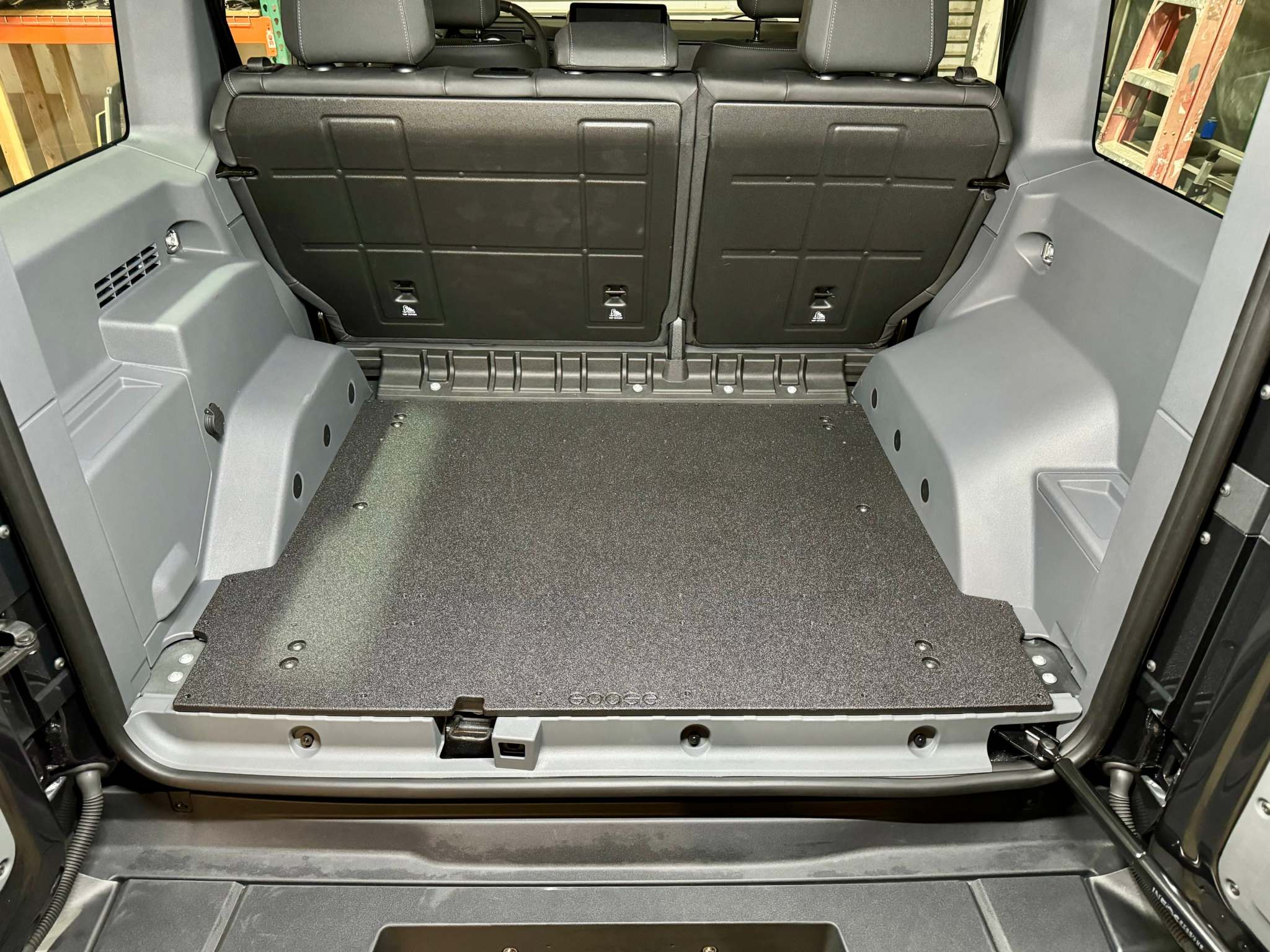 Grenadier Explore Series - Rear Plate System