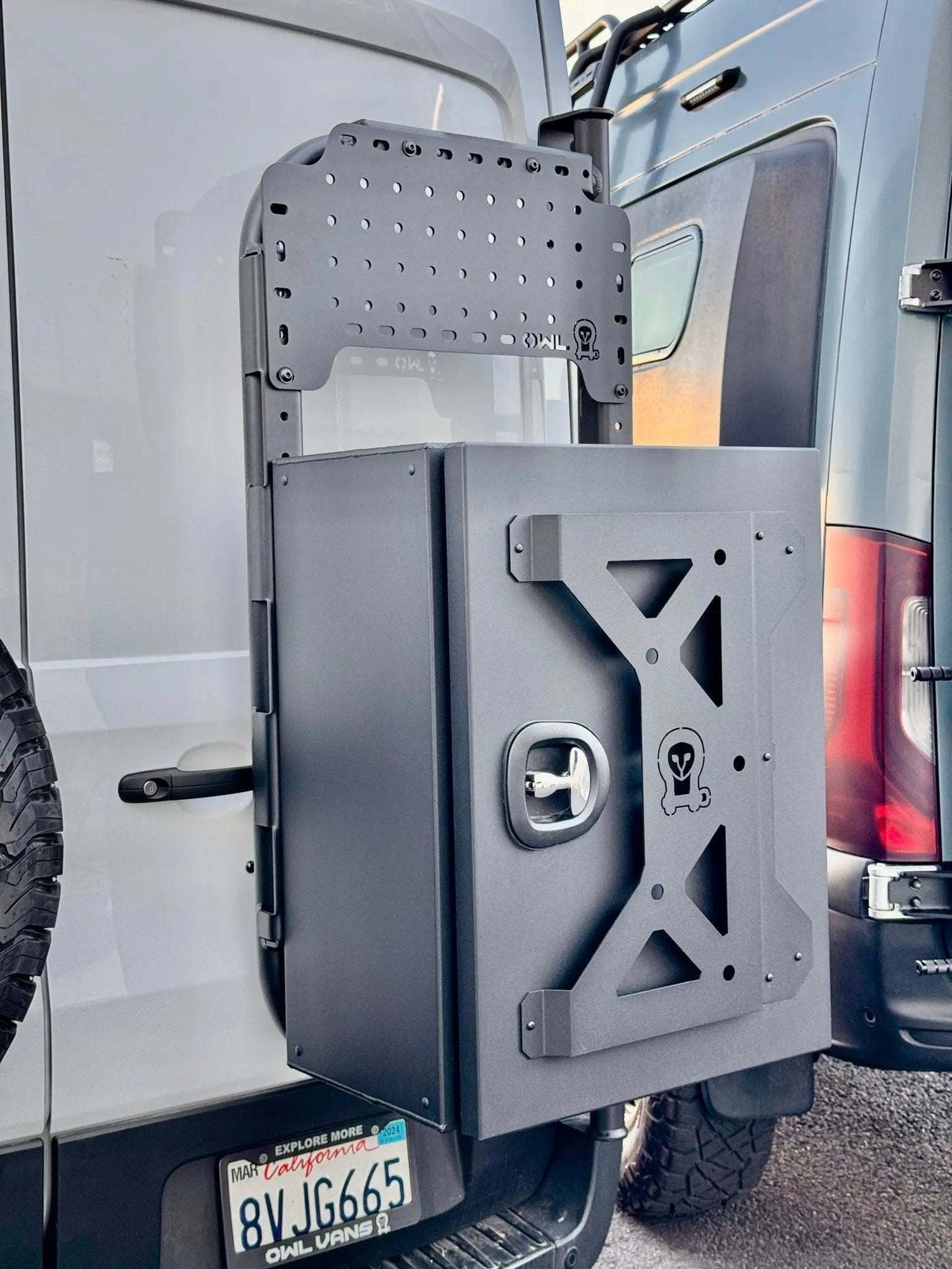 Owl B2 mounted on Ford Transit rear doors with large cargo box
