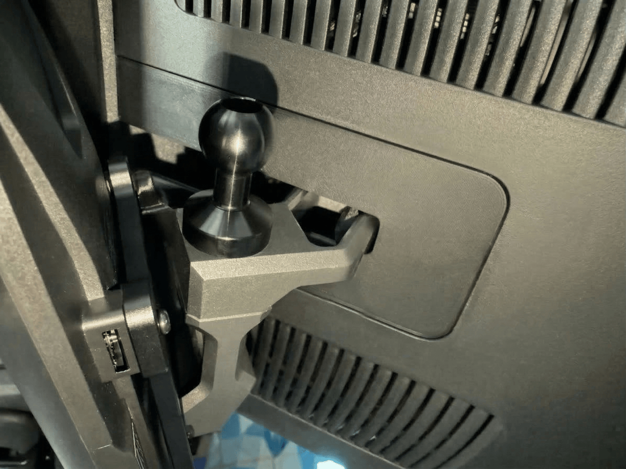 Owl Offset Wolfbox Mounting Arm for Sprinter - Owl Outdoor
