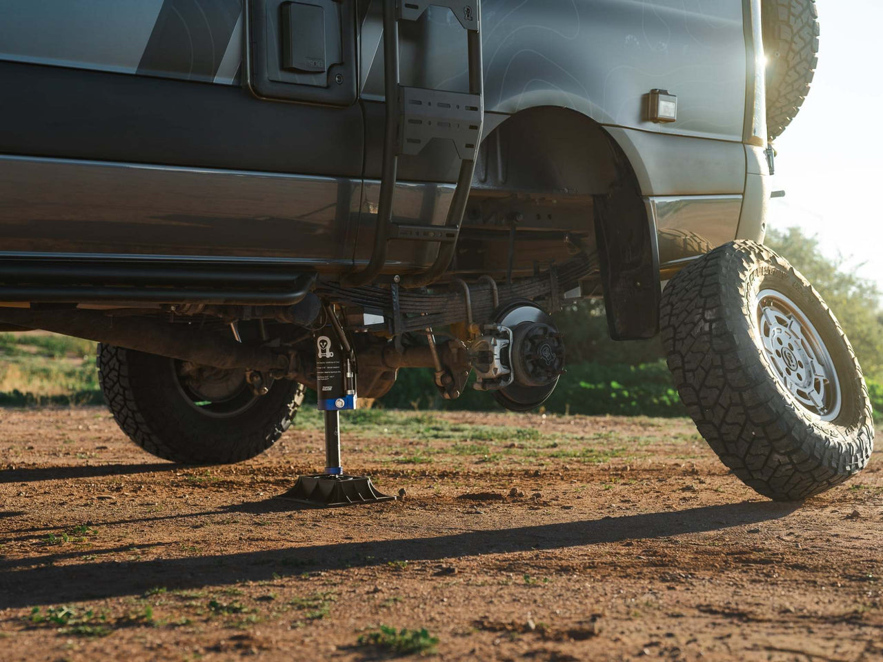 Owl Sprinter Van and Grenadier High Performance Bottle Jack - Owl Outdoor