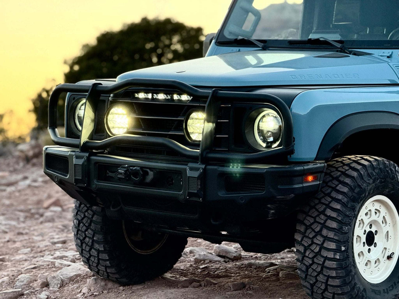 Grenadier Light Kit : 7" Grille – view 8