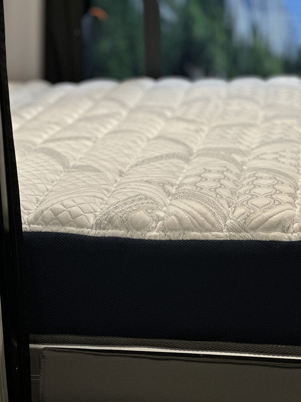 ULTRA Luxe Mattress - REVEL '19 - '25, TERRAIN, LAUNCH - Owl Vans